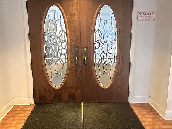 4th image of 123 N Locust St APT 502