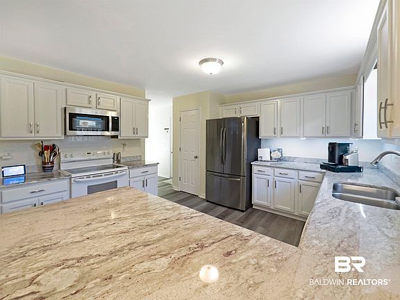 4th image of 25930 Overton Dr