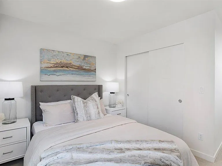 1006 E Mercer St — Photo 18