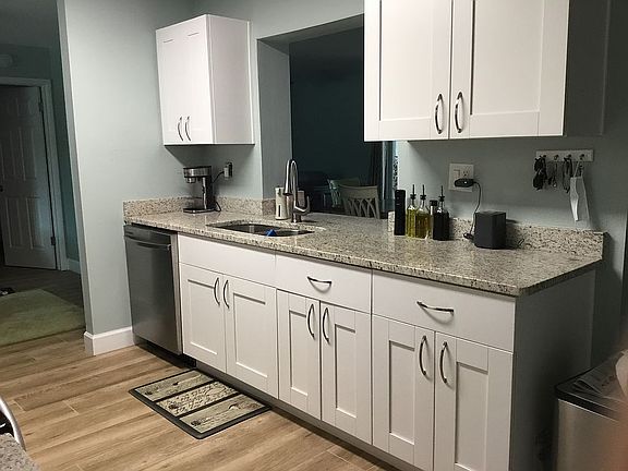3rd image of 901 Leeward Way