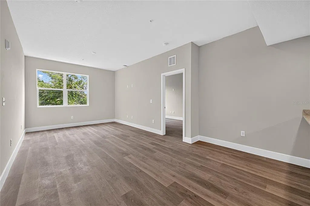 2 bed, 2.0 bath, 1044 sqft, $1,550 — Photo 3