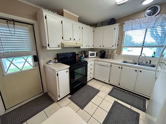 5th image of 1390 La Costa Village Blvd