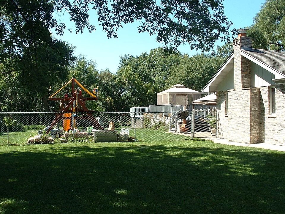 2nd image of 15724 Lamon Ave