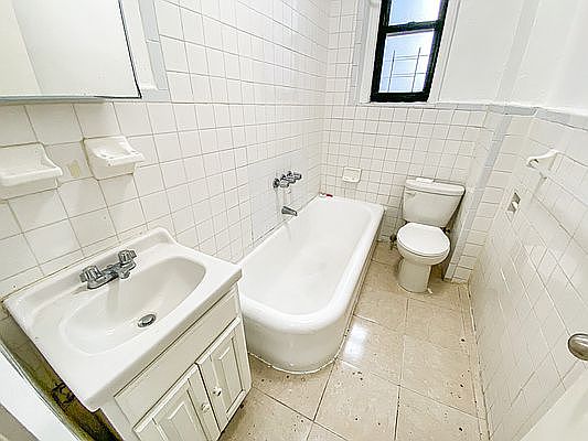 4th image of 3300 Bailey Ave APT B8