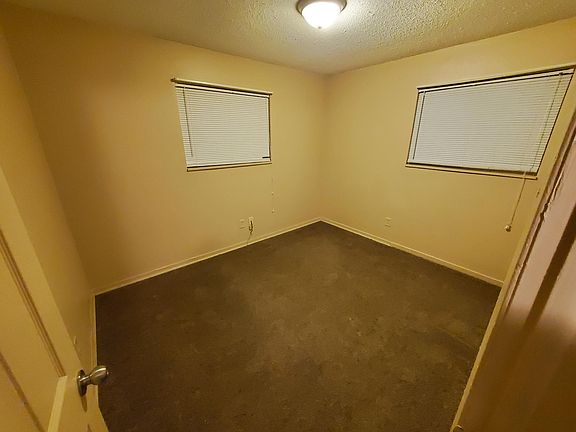 5th image of 5530 Freeman Ave APT B