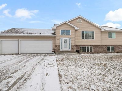 875 25th St NE, Owatonna, MN, 55060