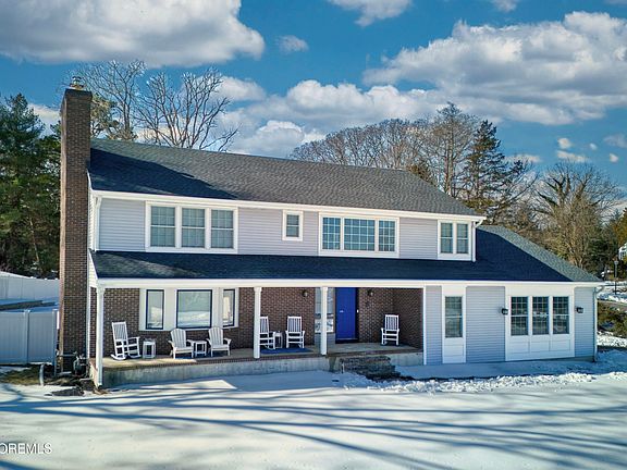 4th image of 8 Jaywood Manor Drive