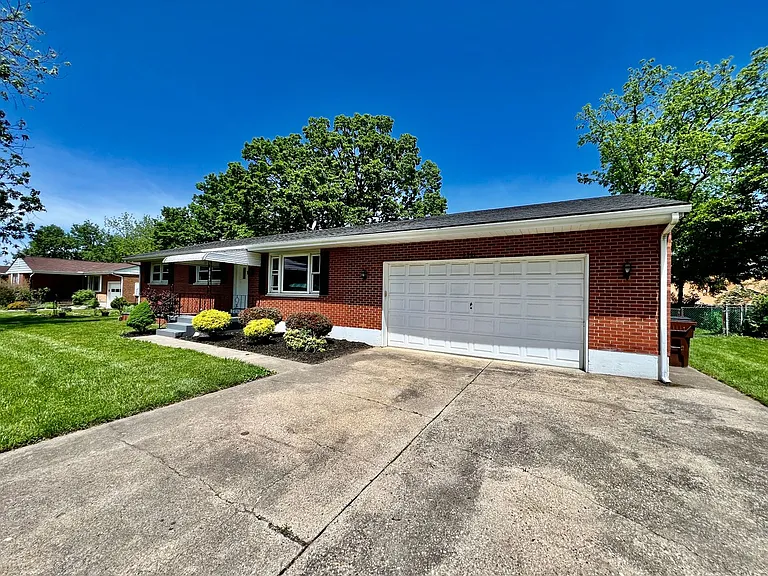 2501 Elmo Pl — Photo 23