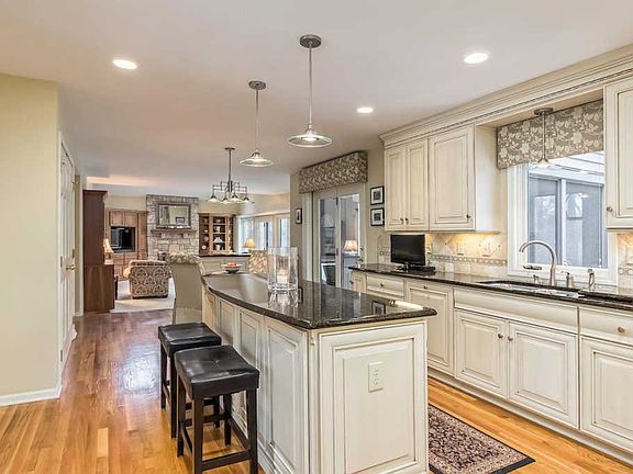 5th image of 9237 Lerwick Dr