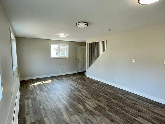 4th image of 8823 Yakima Ave #B
