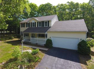 90 Kings Ridge Rd, South Kingstown, RI 02879