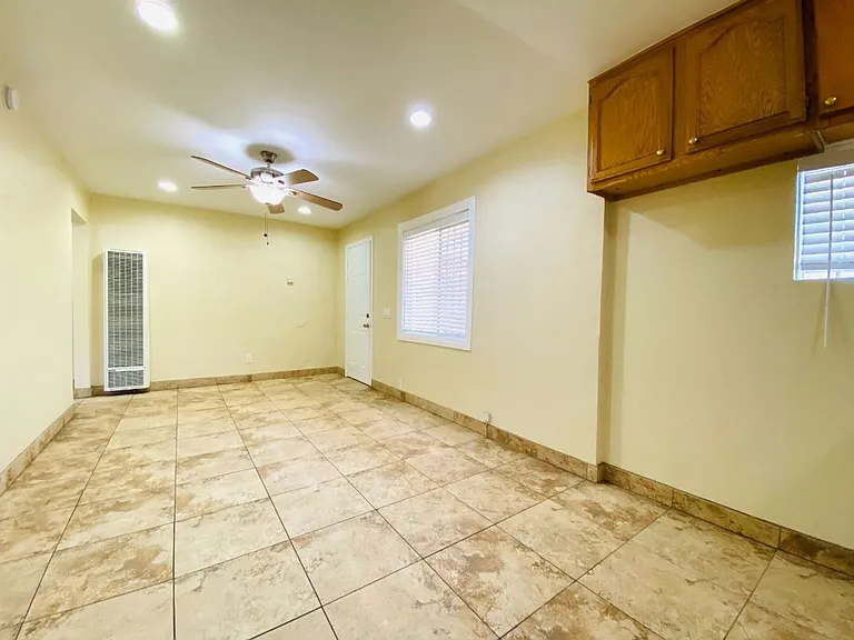 204 N Spring Ave #B — Photo 12