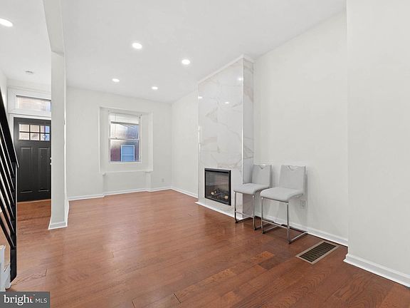 4th image of 2443 Nicholas St
