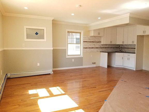 3rd image of 15145 134th Ave #2