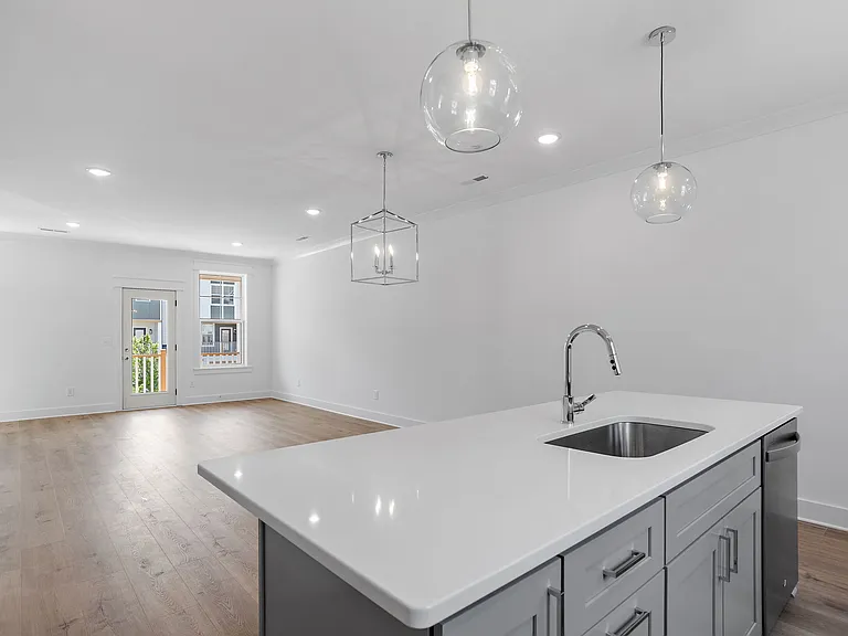 2036 Maple View Ln — Photo 12