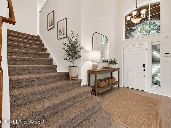 3rd image of 6108 Hillcrest Dr