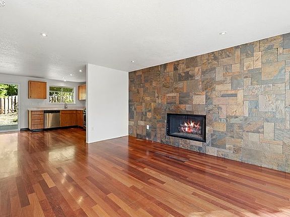 3rd image of 6924 SE 116th Ave