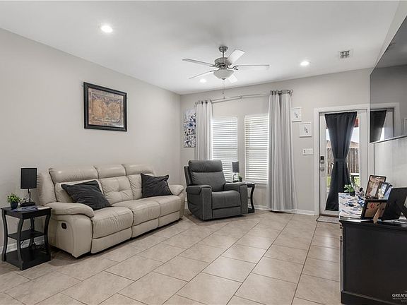 3rd image of 2017 Grove Ln