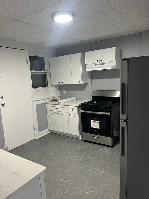 1st image of 324 Morris Ave #2