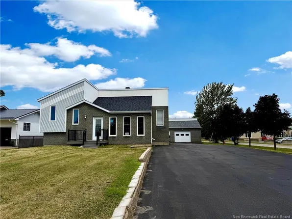 30 Florient Park, Petit Rocher, NB E8J 1S3