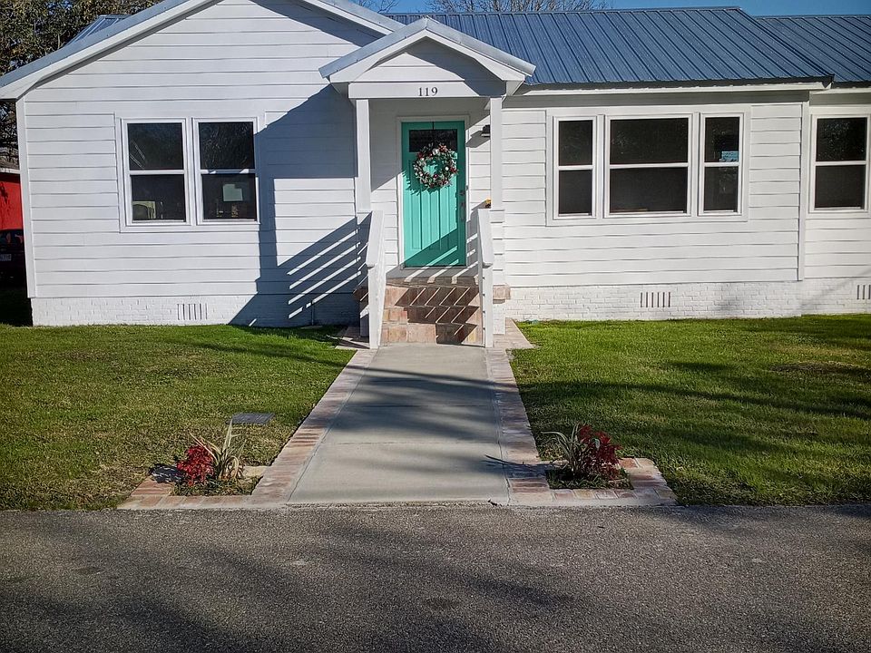 1st image of 119 Oak Gardens Ave