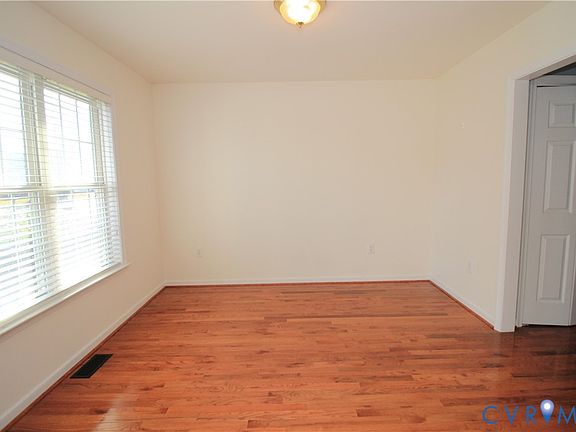 5th image of 11528 Pinedale Dr