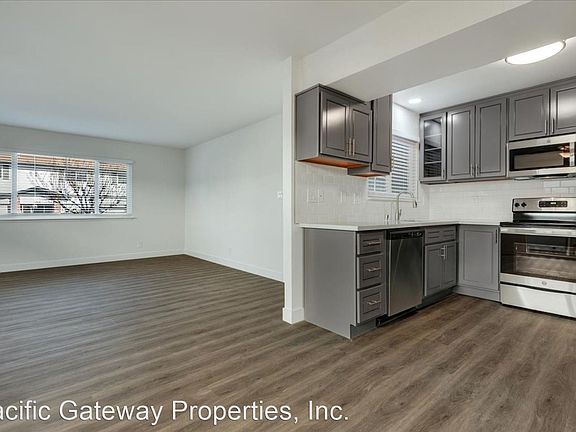 3rd image of 1516 Regent St APT 2