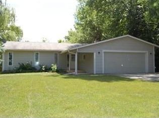 2300 Carver Ave E, Maplewood, MN 55119