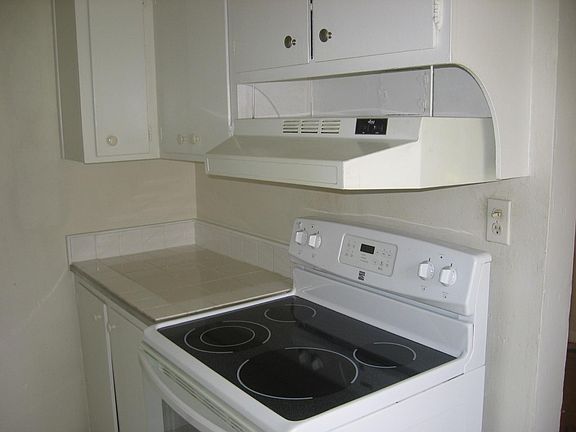 5th image of 11205 NE 10th Ave