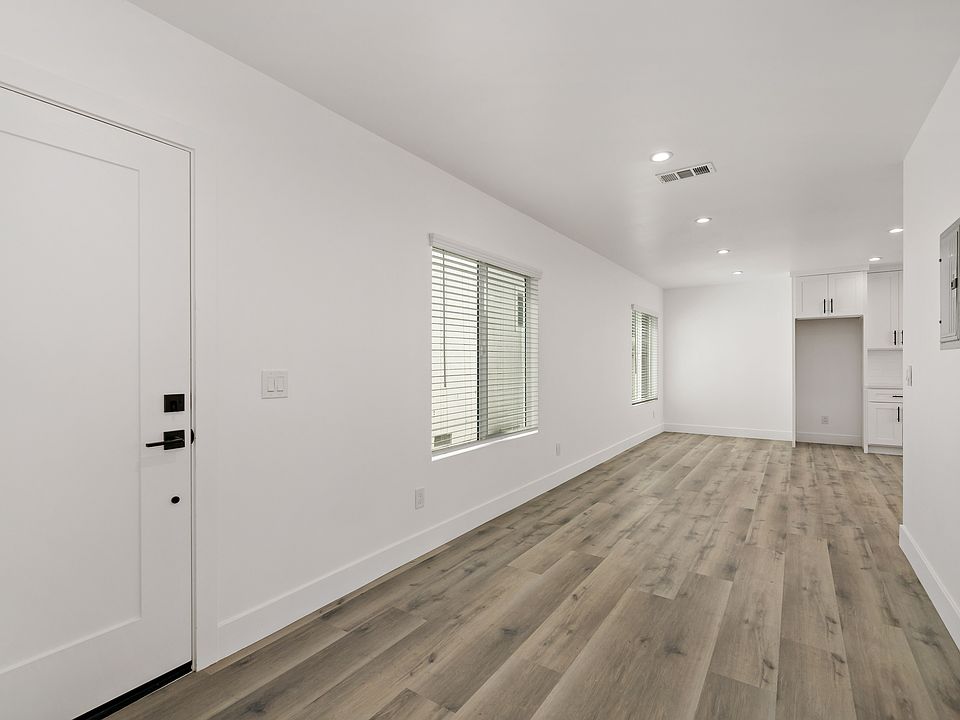 1st image of 2729 Frankel St #1