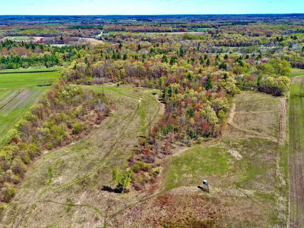 Maass Road, Portage, WI 53901