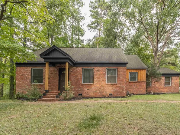 613 4th Ter, Pleasant Grove, AL 35127