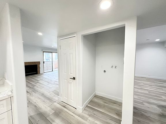 5th image of 1752 N Mariposa Ave #12