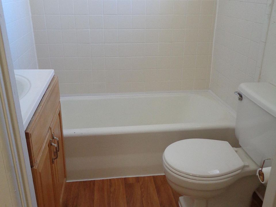 2nd image of 1165 10th St APT A