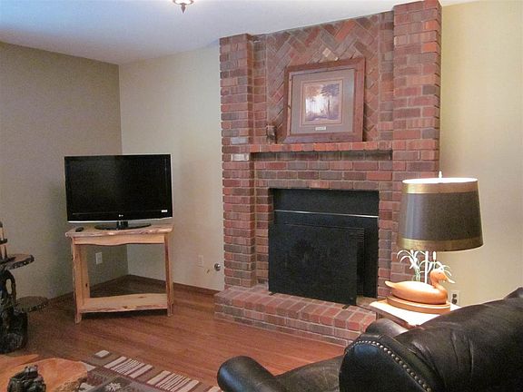 4th image of 1116 E Chantel Dr