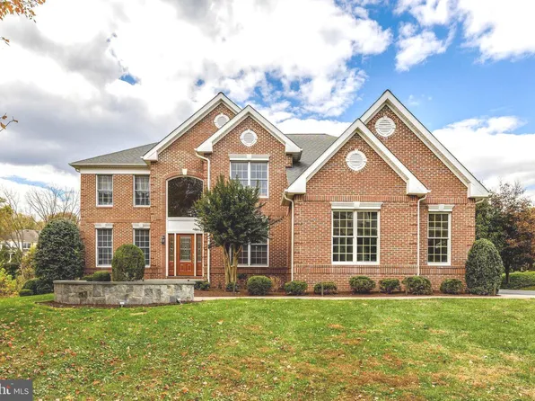 1710 Dove Point Ct, Vienna, VA 22182