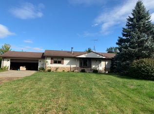 6737 General Squier Rd, Almont, MI 48003