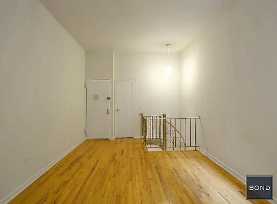 Rented by Bond New York | media 3