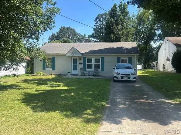 820 Dorothy Dr, Jackson, MO 63755