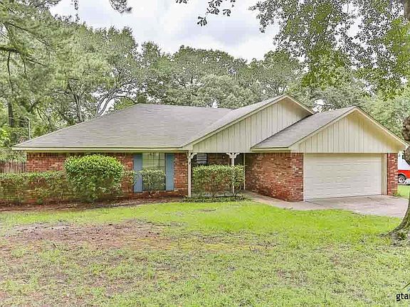 3rd image of 14952 Willowwood Dr