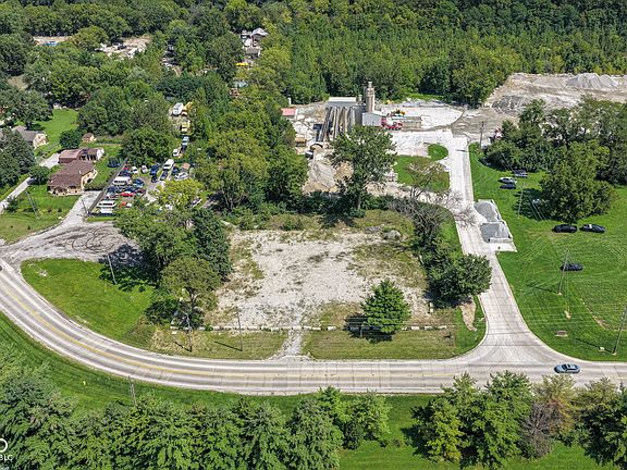 4th image of 17090 River Rd