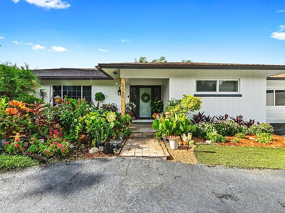 4th image of 4580 Glenwood Drive