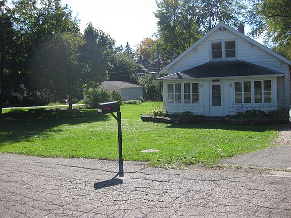 2nd image of 2177 Lawndale Ave