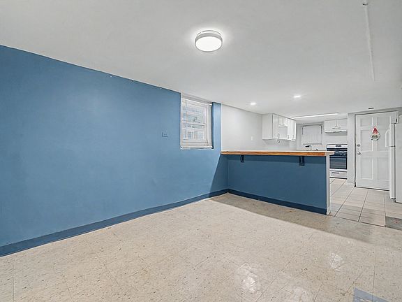 4th image of 2206 N Kostner Ave #B
