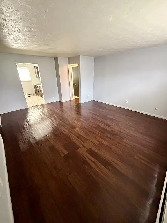 815 Moyer Ave. — Photo 4