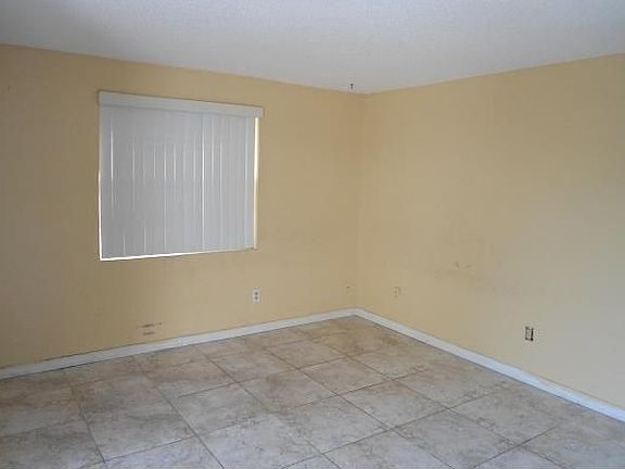 4th image of 9117 Post Oak Ct