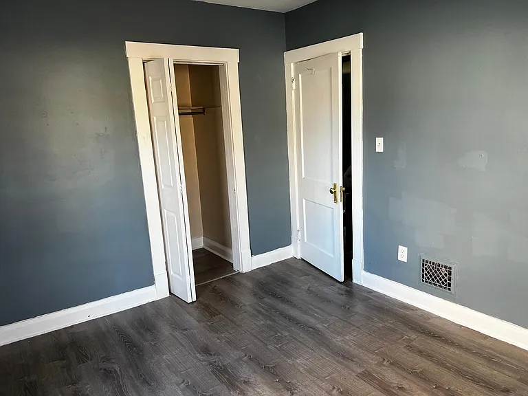 170 Hilton Ave — Photo 7