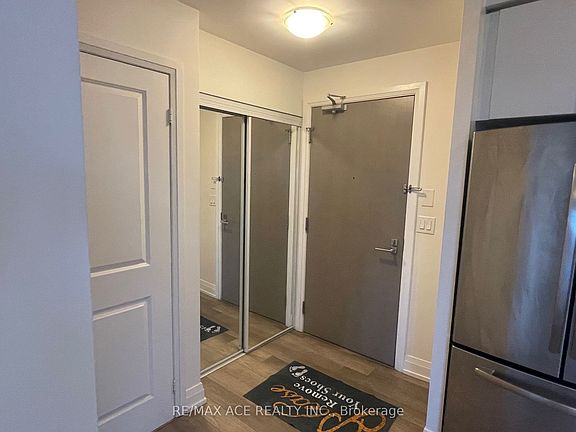 2nd image of 7165 Yonge St Unit 1902