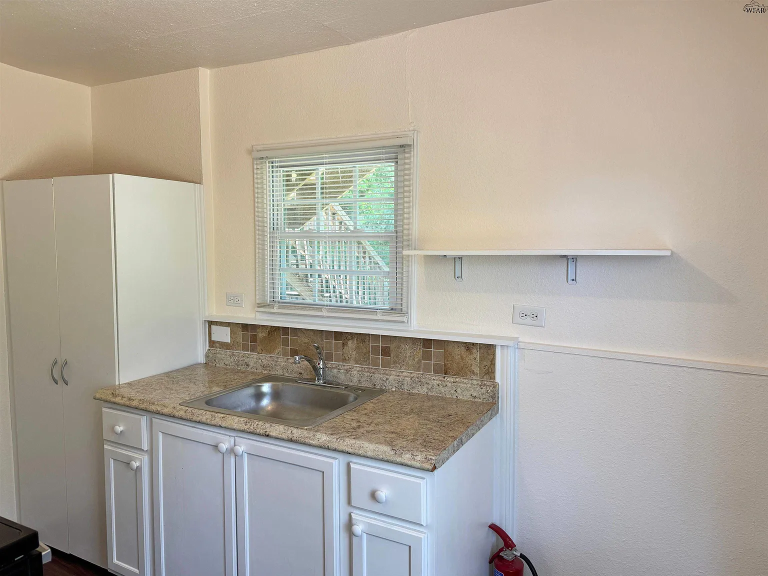 1 bed, 1.0 bath, $600 — Photo 4