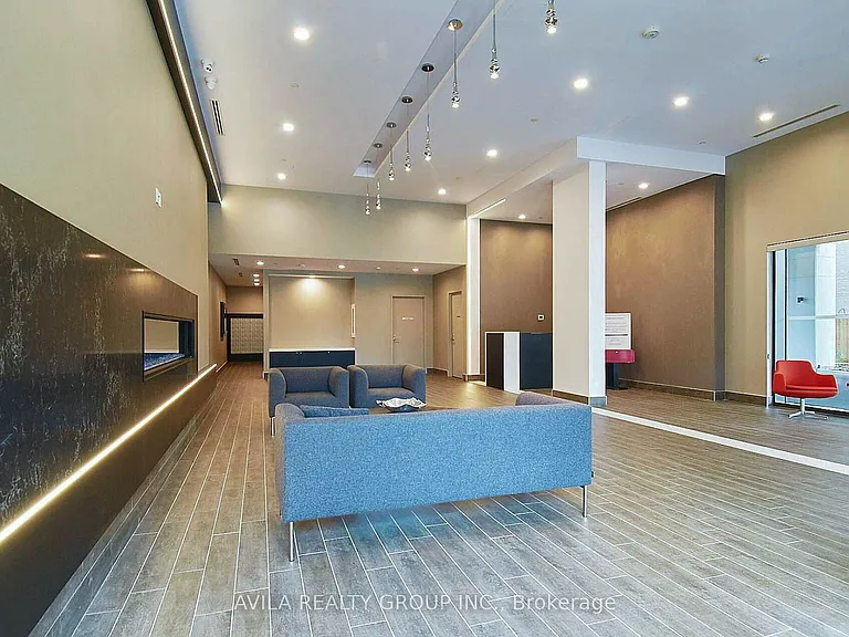 8 Trent Ave #704 — Photo 5